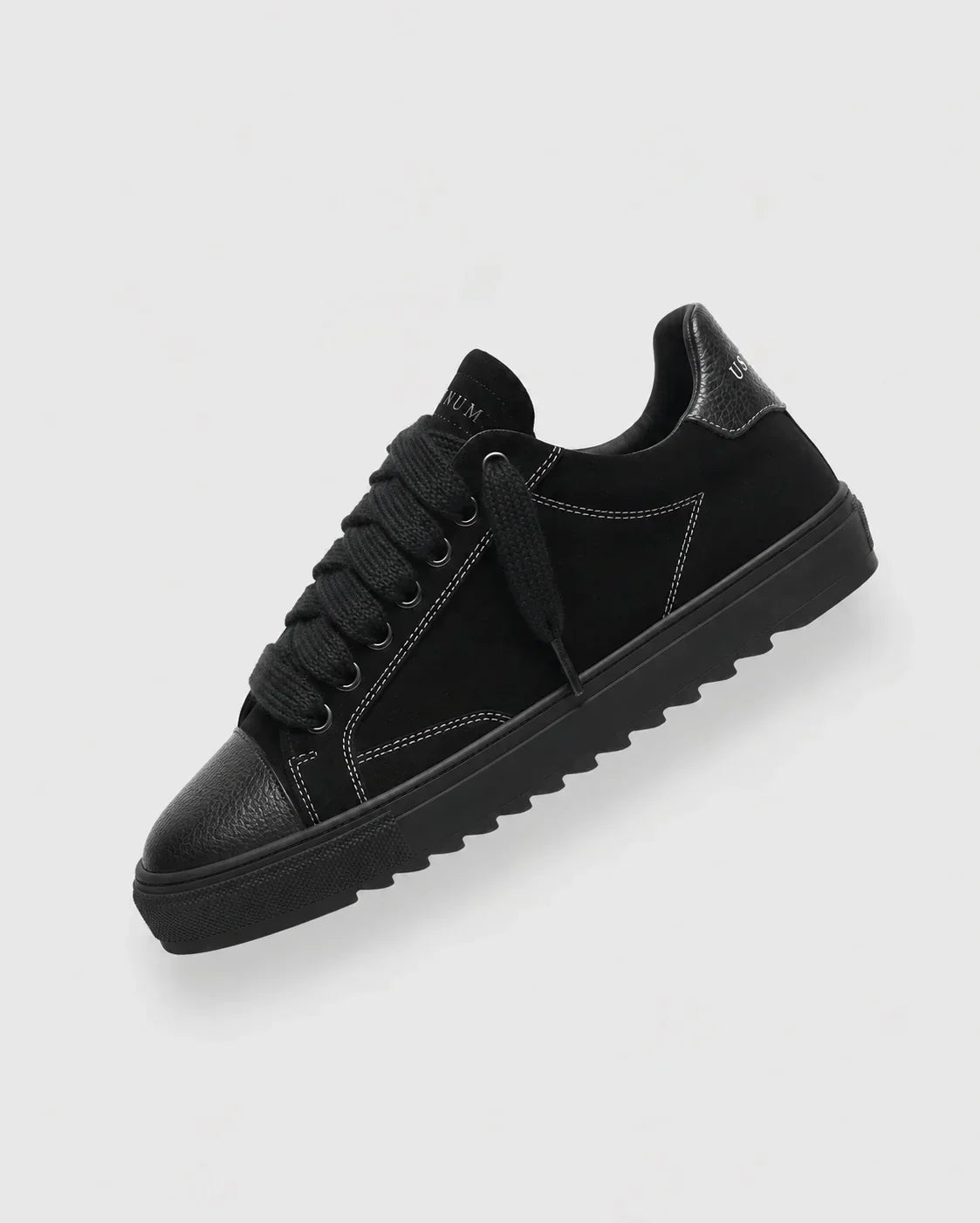 NUM SNEAKER