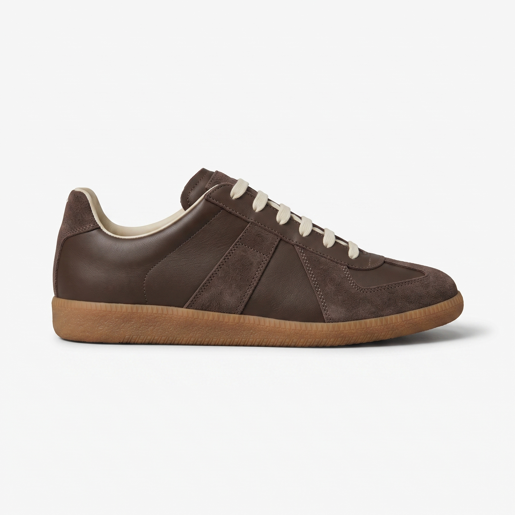 MIRAVEL SNEAKER