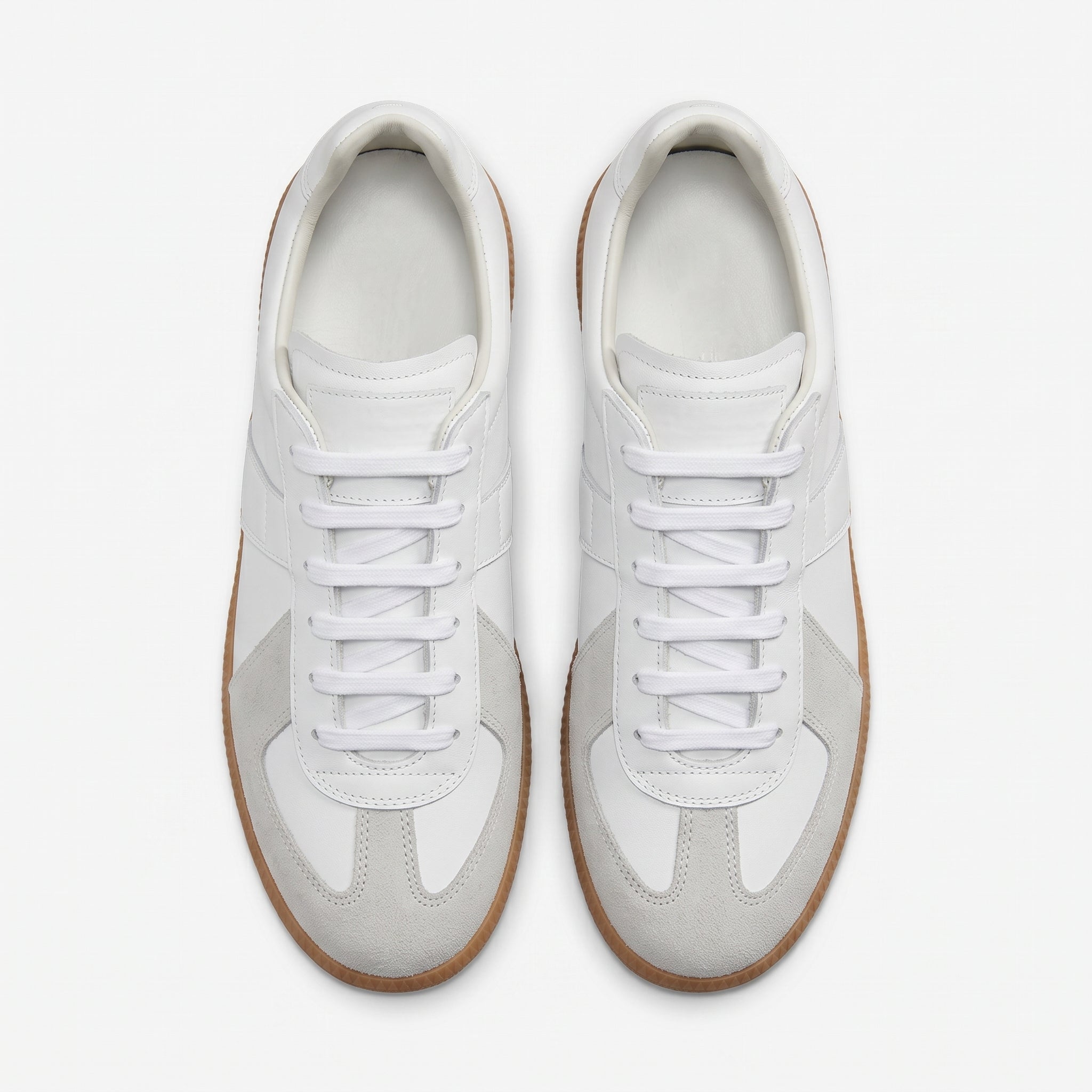 MIRAVEL SNEAKER